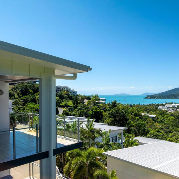 Airlie Summit Apartments