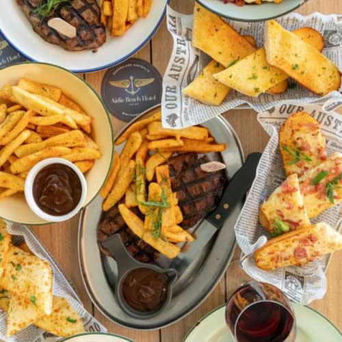 The Pub (Airlie Beach Hotel)