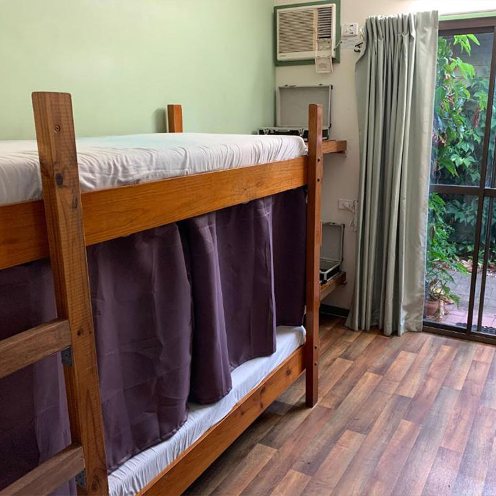 Backpackers By The Bay